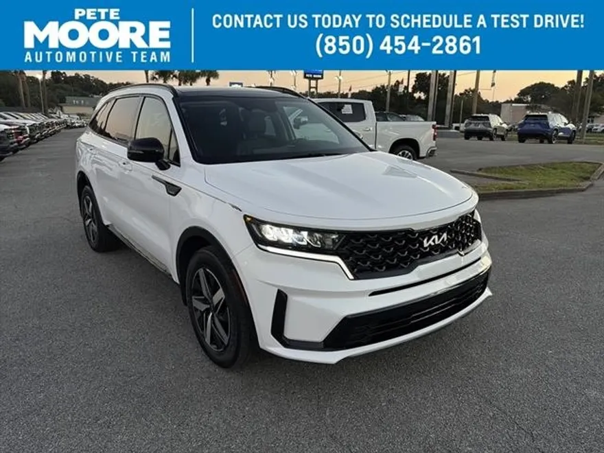 2023 Kia Sorento S photo 1