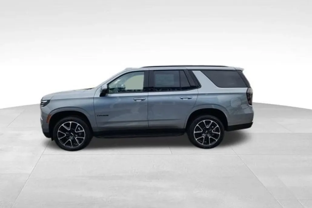 2026 Chevrolet Tahoe RST photo 1