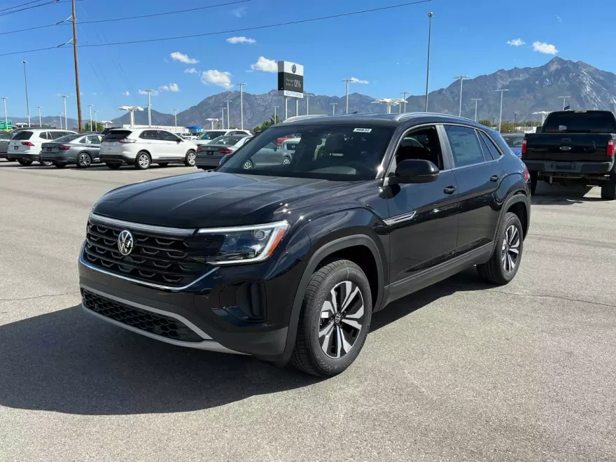 2026 Volkswagen Atlas Cross Sport SE photo 1