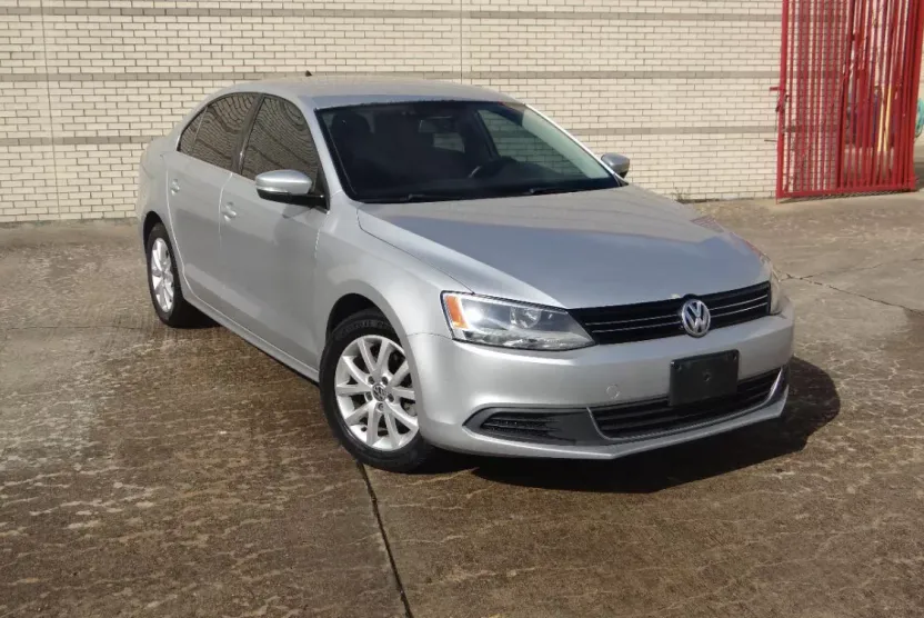 2013 Volkswagen Jetta SE photo 1