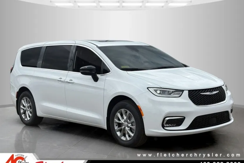 2025 Chrysler Pacifica photo 1
