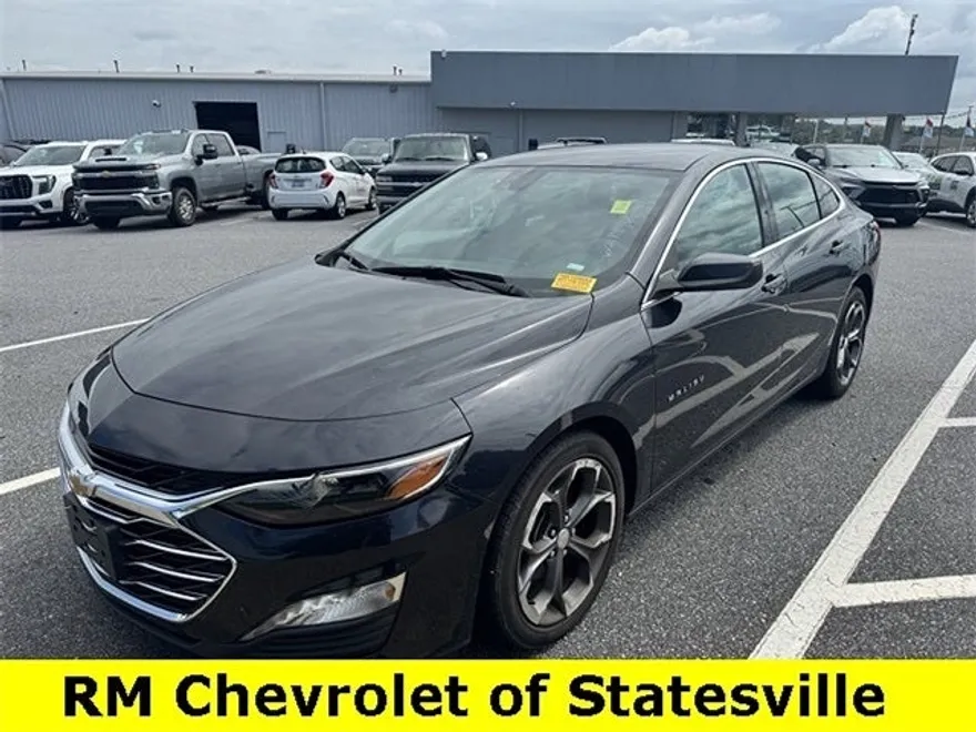 2023 Chevrolet Malibu 1LT photo 1