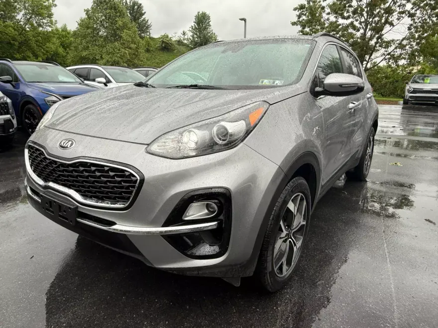 2022 Kia Sportage EX photo 1