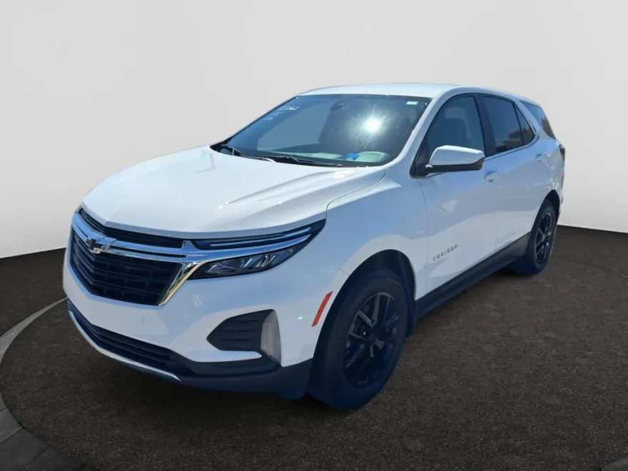2023 Chevrolet Equinox LT photo 1
