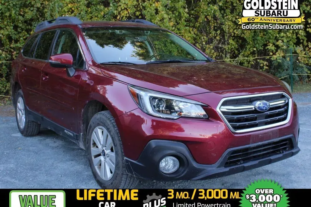 2019 Subaru Outback Premium photo 1