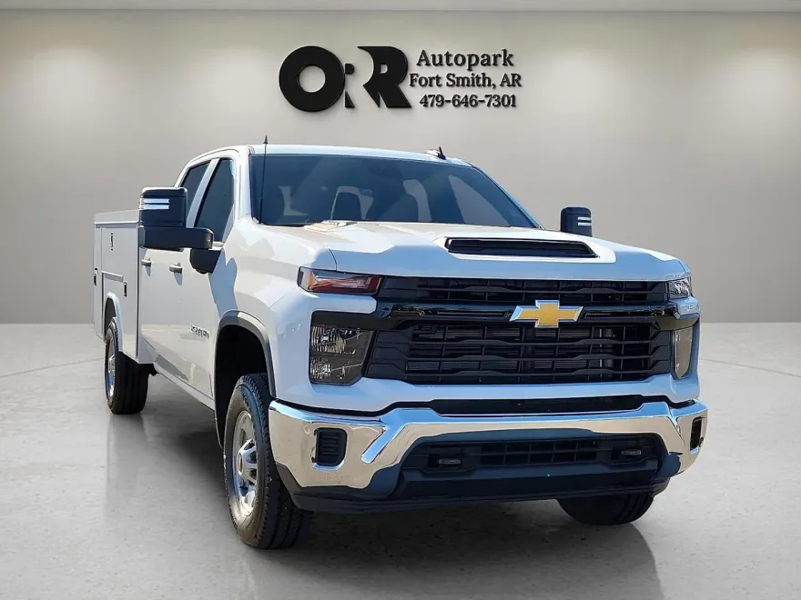 2025 Chevrolet Silverado 2500HD photo 1