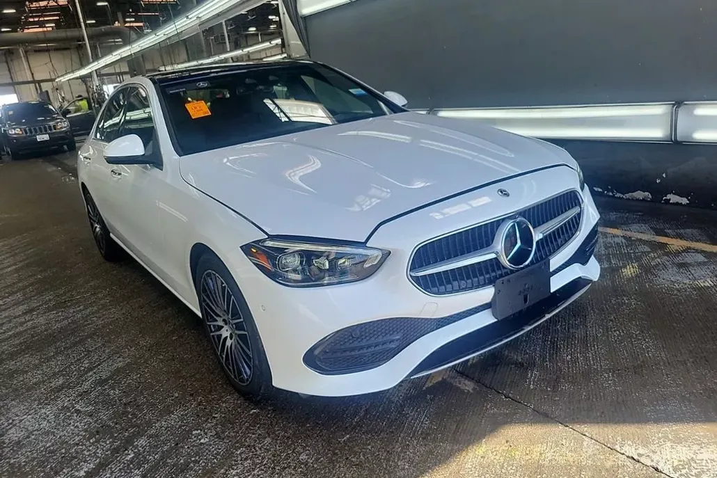 2022 Mercedes Benz C 300 photo 1