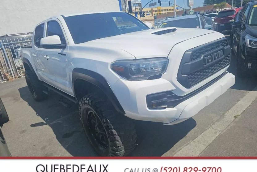 2019 Toyota Tacoma 4x4 SR photo 1