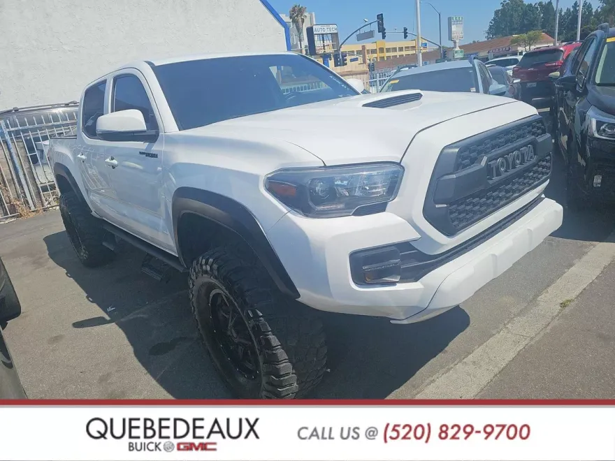 2019 Toyota Tacoma 4x4 SR photo 1