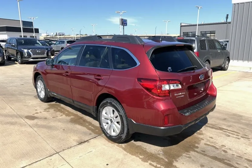 2017 Subaru Outback 2.5i photo 1