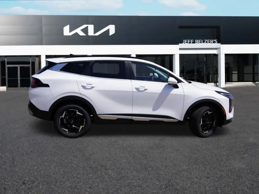 2026 Kia Sportage EX photo 1