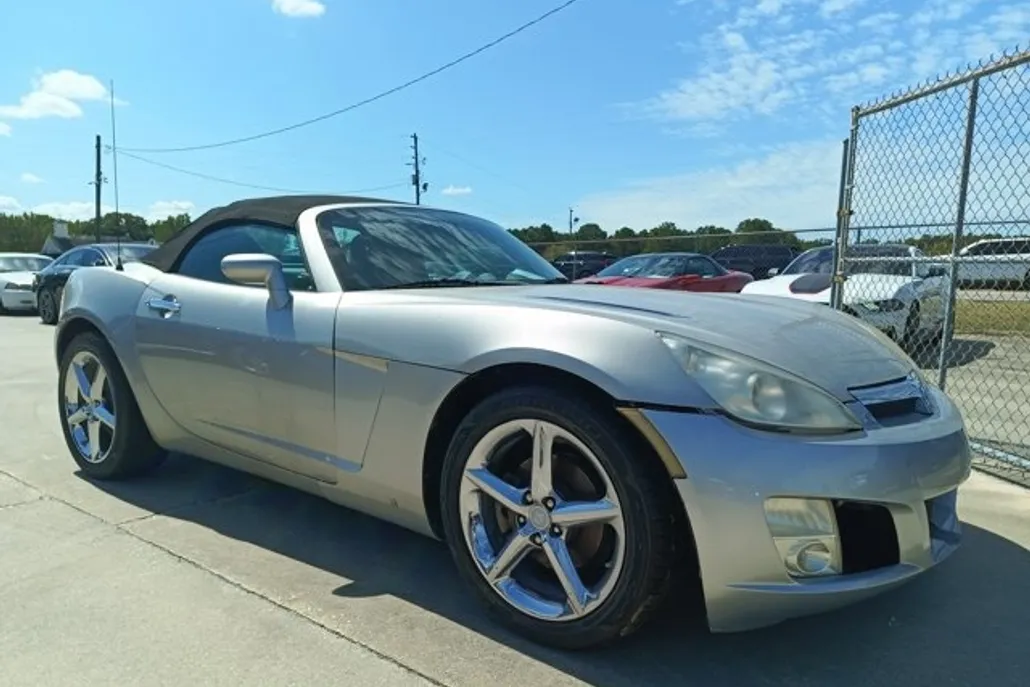 2008 Saturn Sky Convertible photo 1