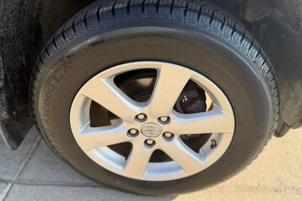 2008 Toyota RAV4 Limited photo 1
