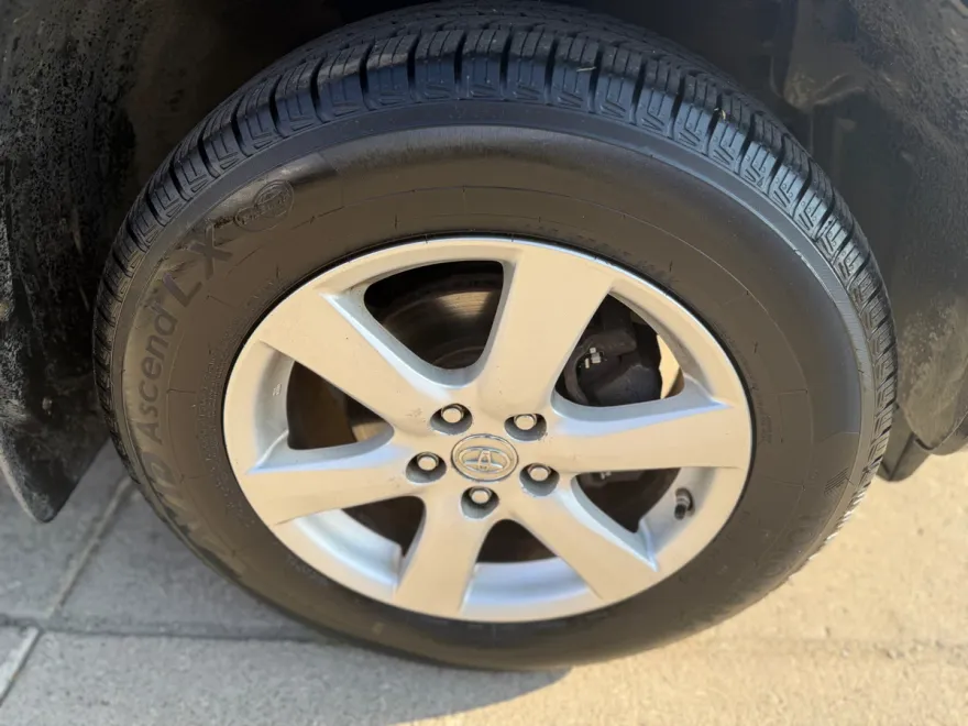 2008 Toyota RAV4 Limited photo 1
