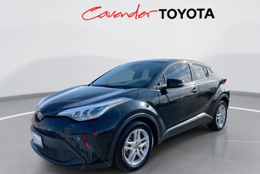 2021 Toyota C-HR LE photo 1