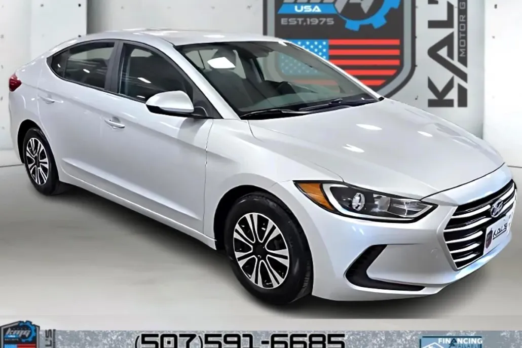 2017 Hyundai Elantra SE photo 1