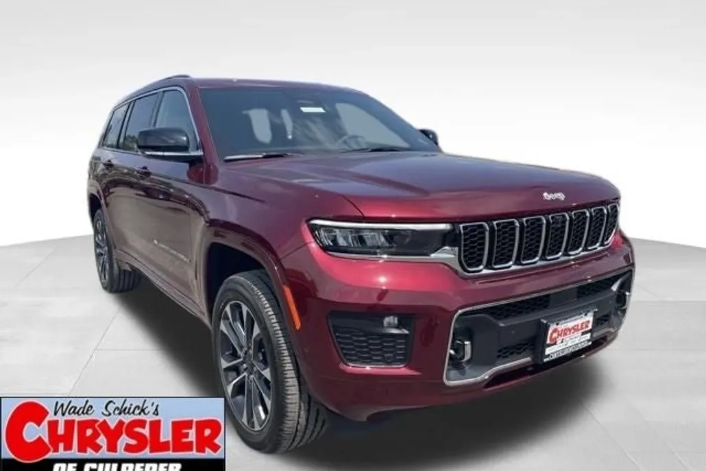 2025 Jeep Grand Cherokee Overland photo 1