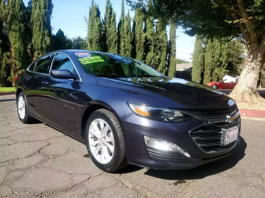 2023 Chevrolet Malibu 1LT photo 1