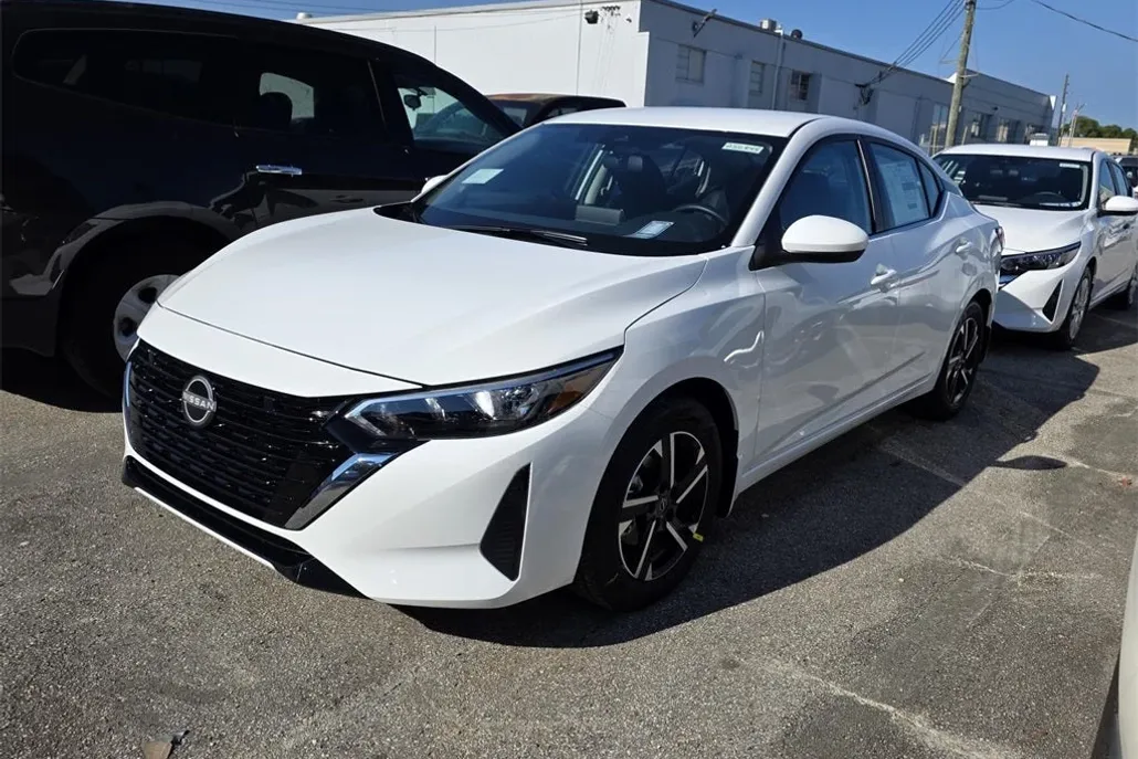 2025 Nissan Sentra SV photo 1