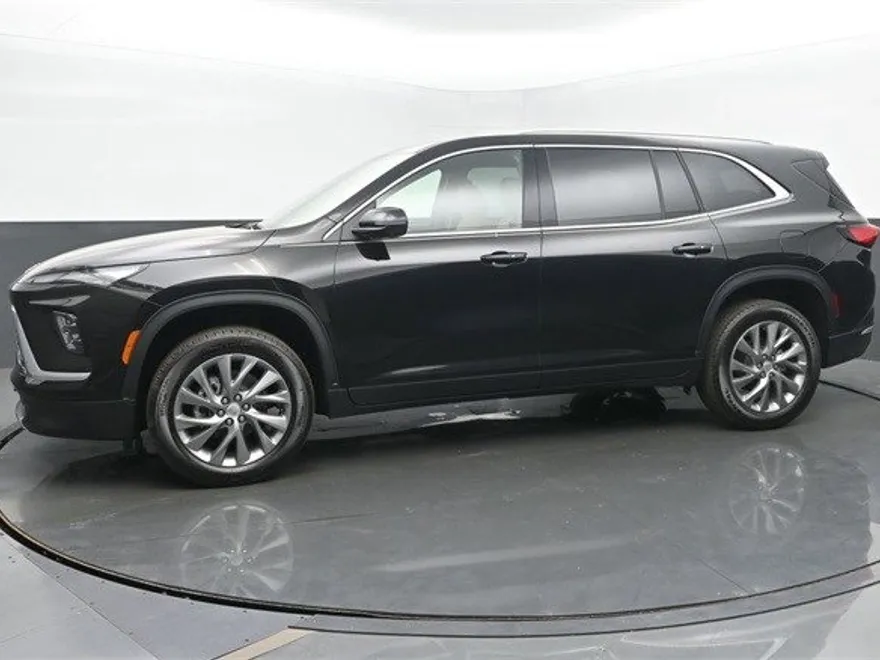 2026 Buick Enclave Preferred photo 1