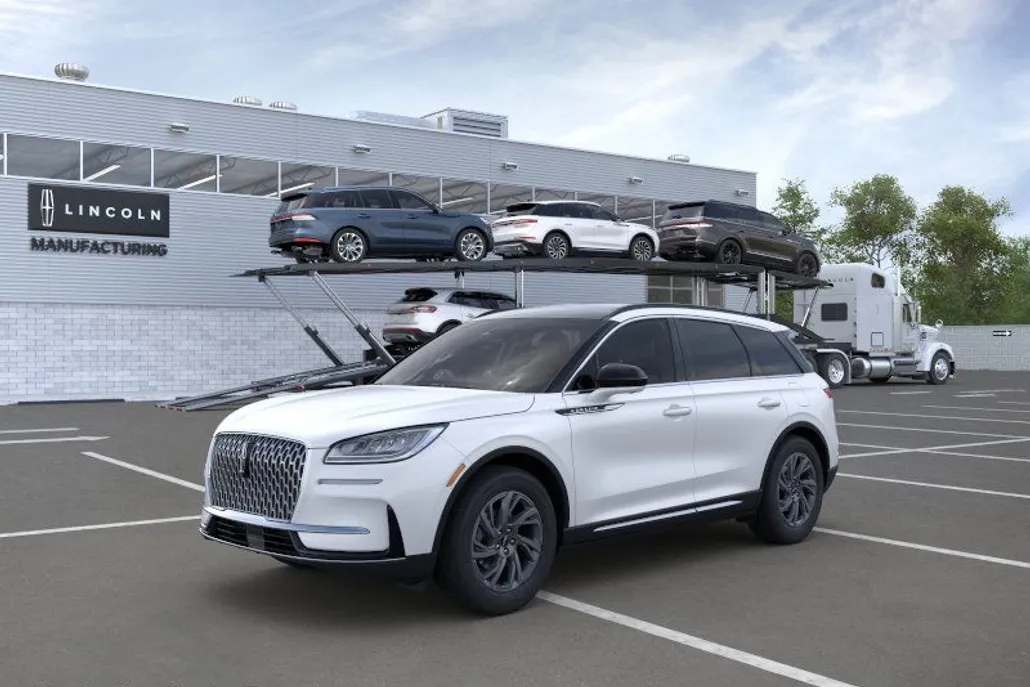2025 Lincoln Corsair Premiere photo 1