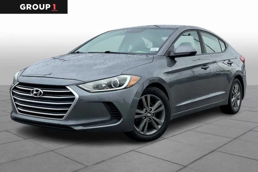 2018 Hyundai Elantra SEL photo 1