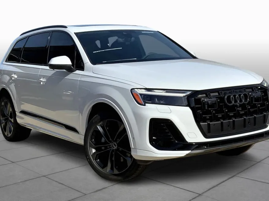 2025 Audi Q7 55 Premium Plus photo 1