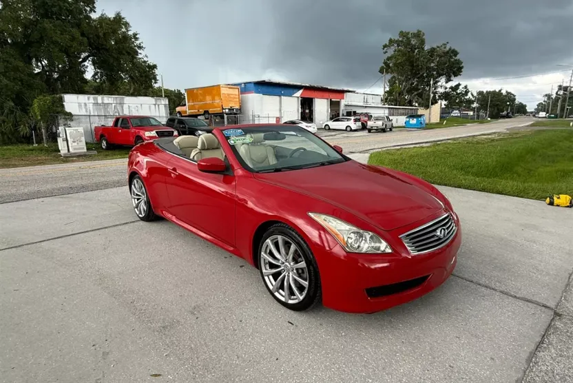 2010 Infiniti G37 photo 1