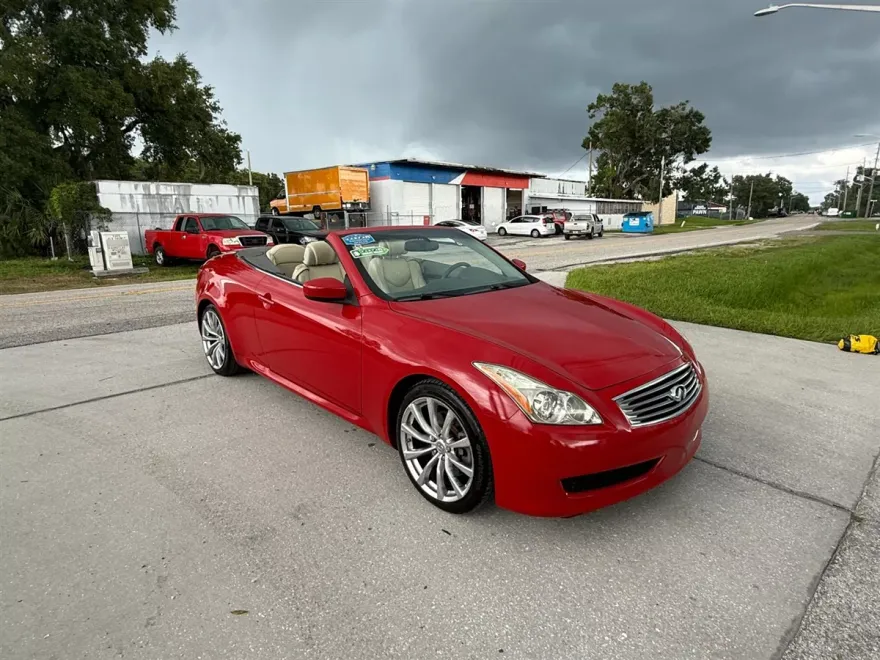 2010 Infiniti G37 photo 1