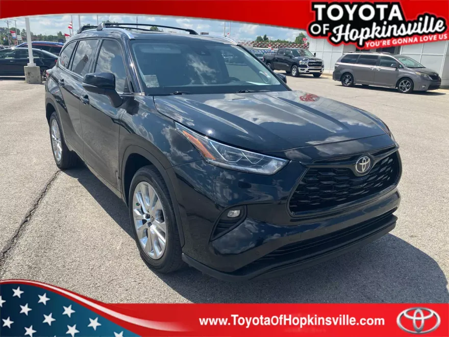 2022 Toyota Highlander Limited photo 1