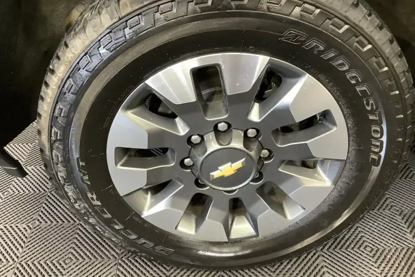 2024 Chevrolet Silverado 2500HD Custom photo 1
