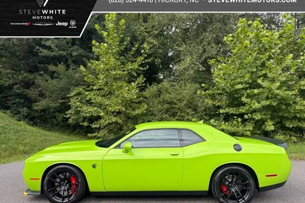 2023 Dodge Challenger SRT8 Hellcat photo 1