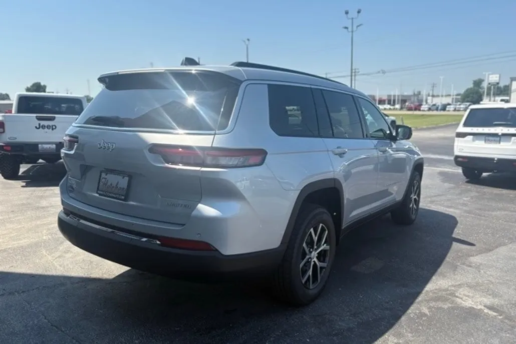 2025 Jeep Grand Cherokee Limited photo 1