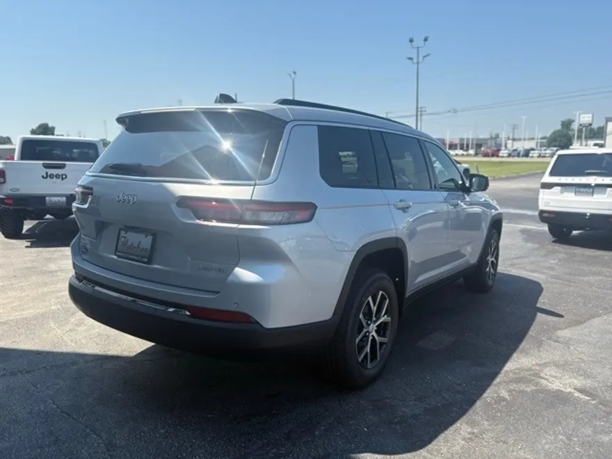 2025 Jeep Grand Cherokee Limited photo 1