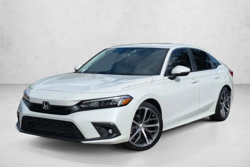 2023 Honda Civic Touring photo 1