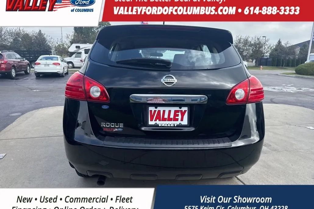 2013 Nissan Rogue S photo 1