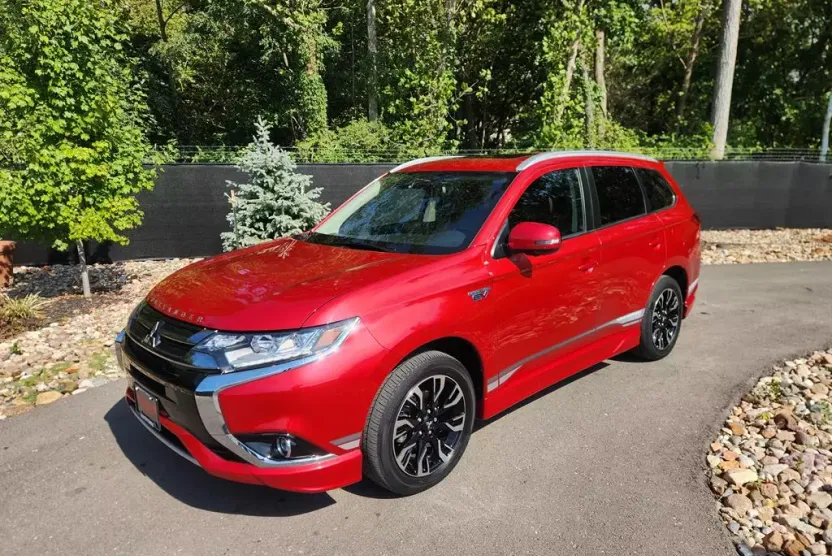 2018 Mitsubishi Outlander PHEV GT photo 1