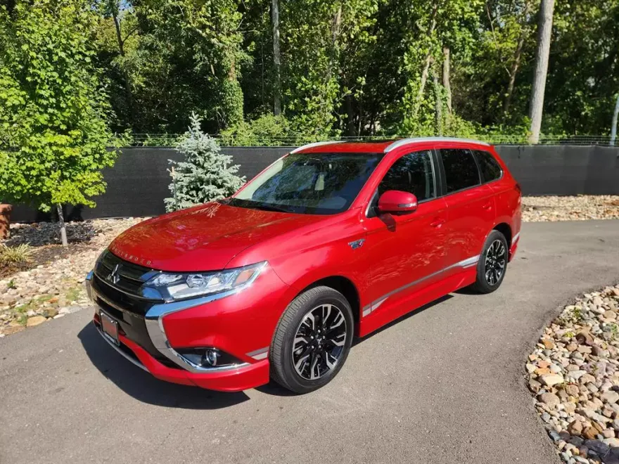 2018 Mitsubishi Outlander PHEV GT photo 1