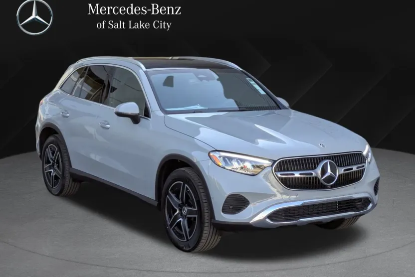 2026 Mercedes Benz GLC 300 4MATIC photo 1