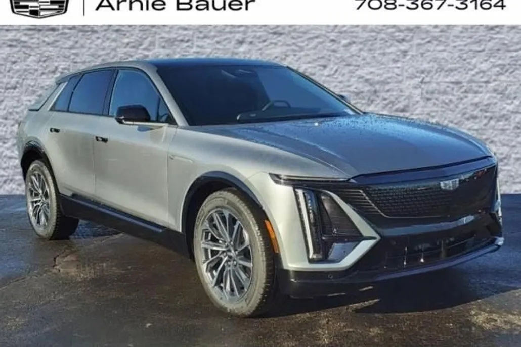 2025 Cadillac Lyriq Sport photo 1