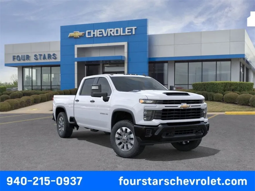2025 Chevrolet Silverado 2500HD Custom photo 1