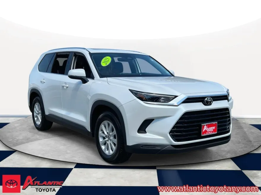 2025 Toyota Grand Highlander XLE photo 1