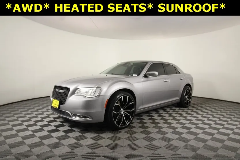 2018 Chrysler 300 Limited photo 1