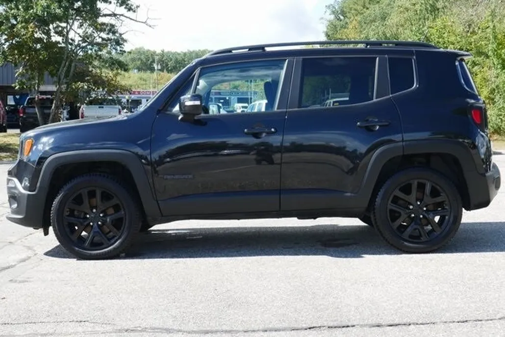 2017 Jeep Renegade Latitude North Edition photo 1