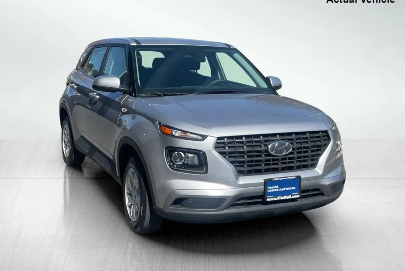 2024 Hyundai Venue SE photo 1