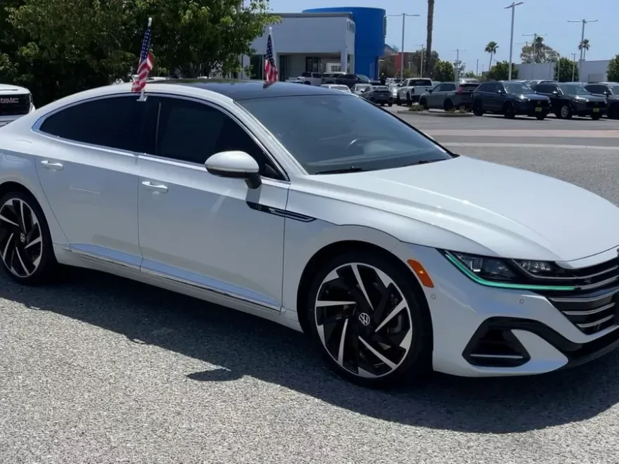 2023 Volkswagen Arteon SEL Premium R-Line photo 1