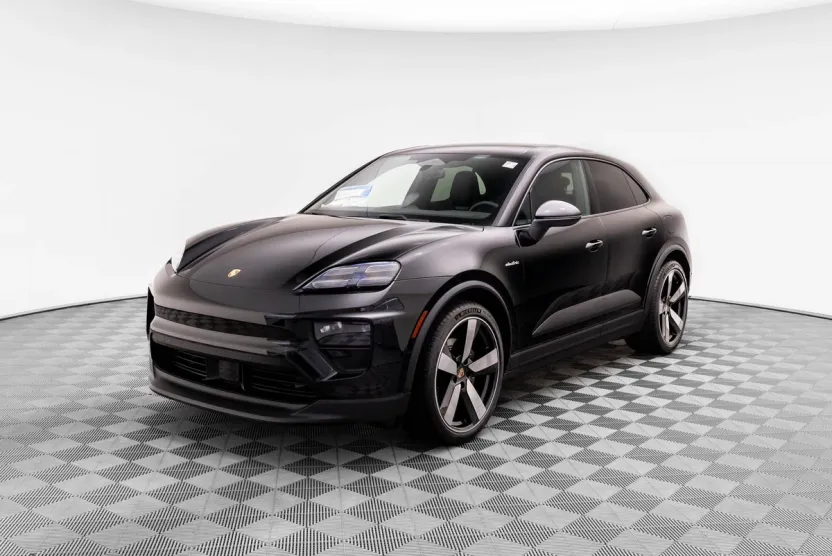 2024 Porsche Macan Electric 4 photo 1