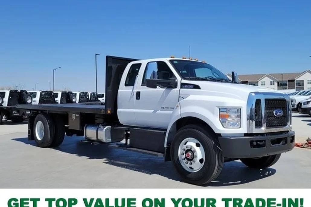 2024 Ford F-650 photo 1