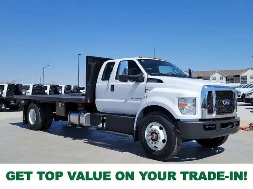 2024 Ford F-650 photo 1
