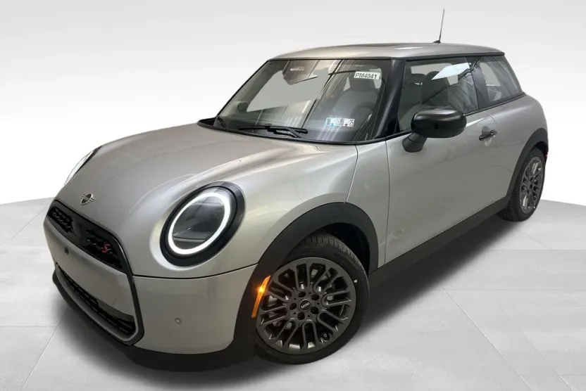 2025 Mini Cooper S Iconic photo 1